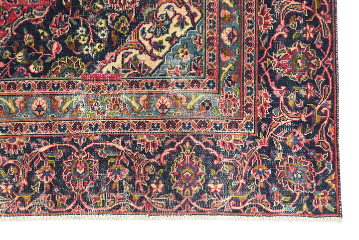 red Oversized rug 8' 6" x 11' 2"