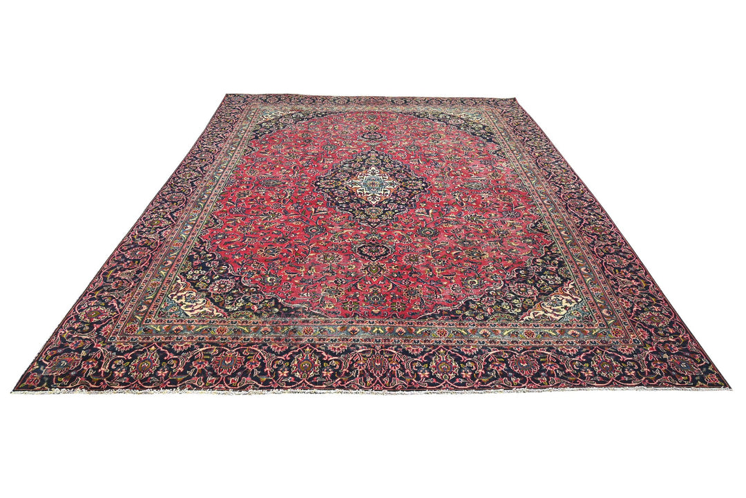 red Oversized rug 8' 6" x 11' 2"
