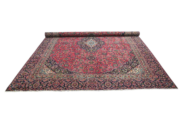 red Oversized rug 8' 6" x 11' 2"