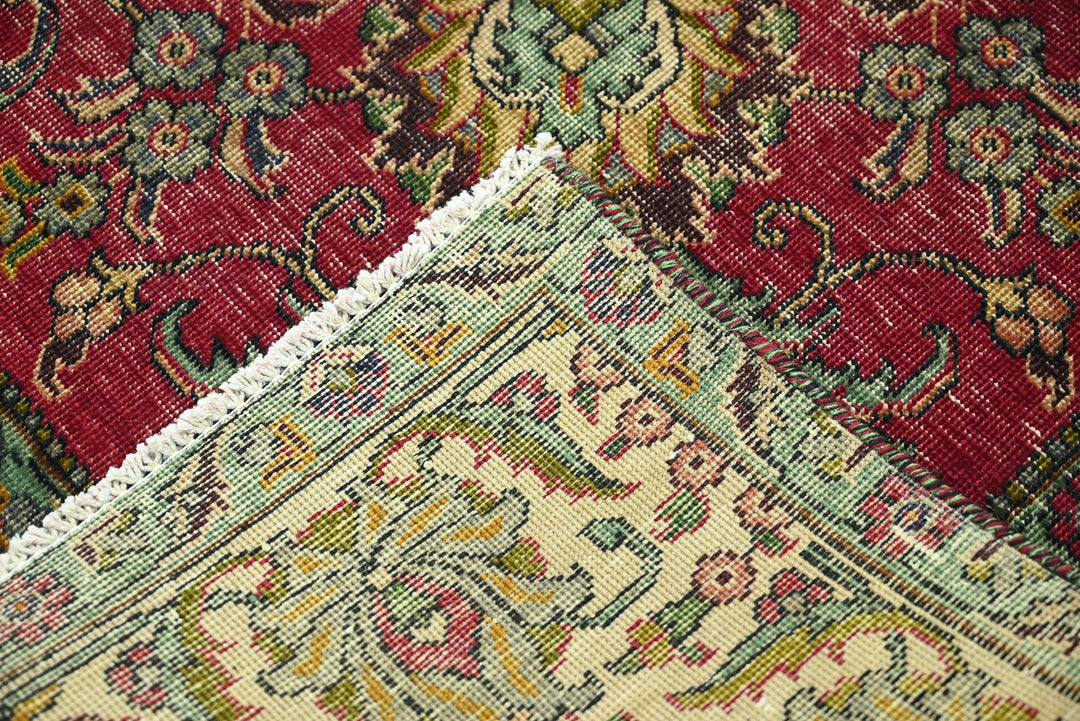 red Oversized rug 9' 9" x 12' 4"