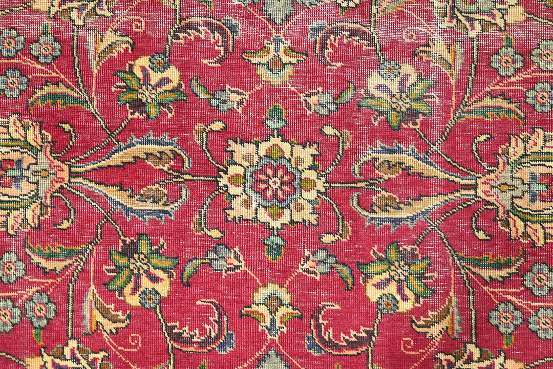red Oversized rug 9' 9" x 12' 4"