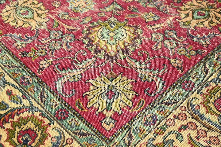 red Oversized rug 9' 9" x 12' 4"