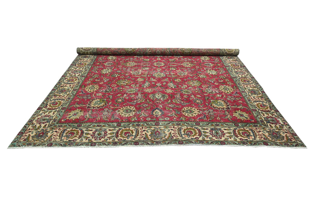 red Oversized rug 9' 9" x 12' 4"