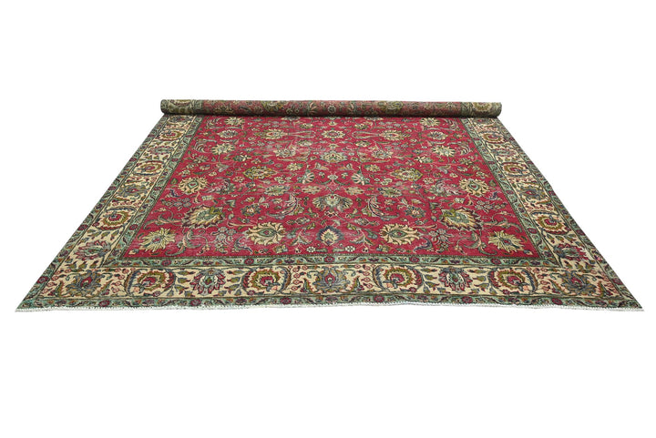 red Oversized rug 9' 9" x 12' 4"