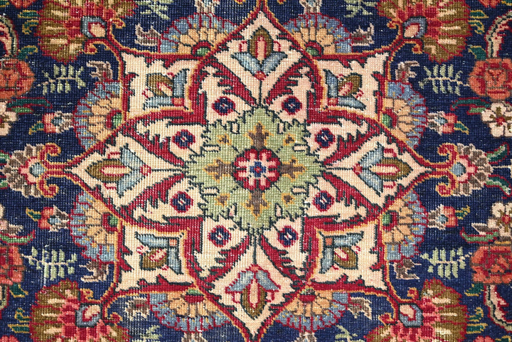 red Oversized rug 9' 1" x 11' 11"