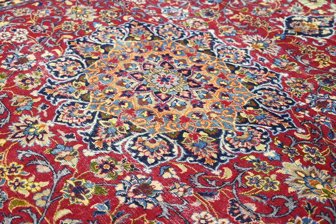 red Oversized rug 9' 3" x 12' 5"