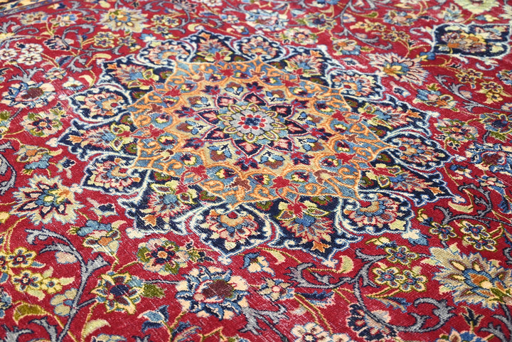 red Oversized rug 9' 3" x 12' 5"