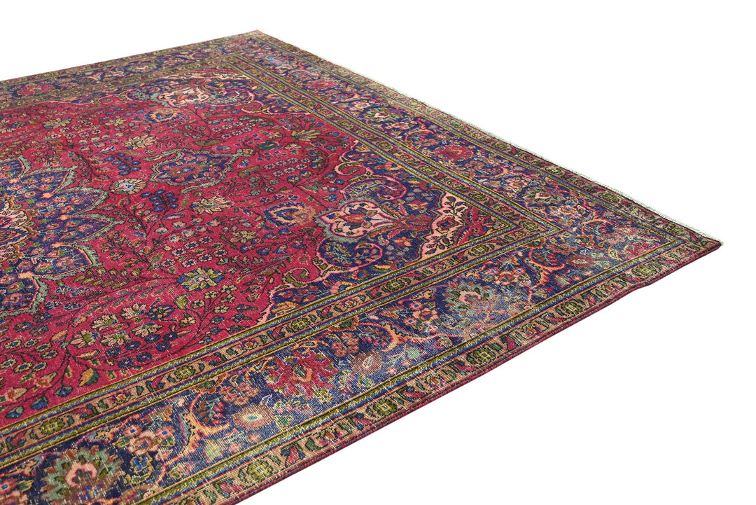 red Oversized rug 9' 6" x 12' 7"