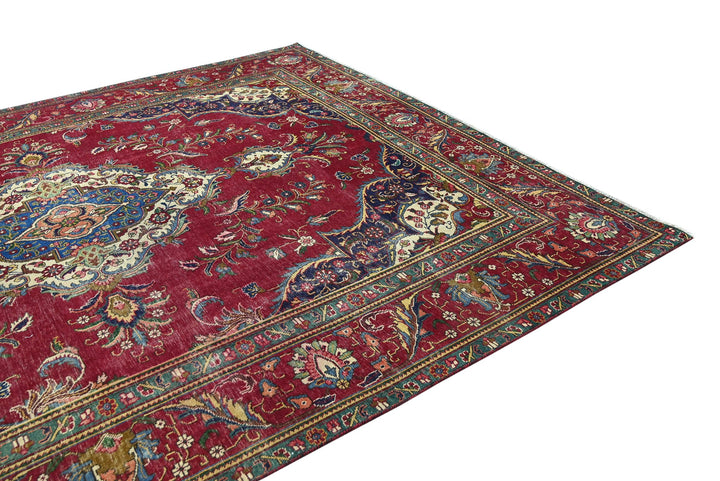 red Oversized rug 8' 7" x 11' 3"