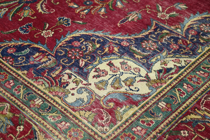 red Oversized rug 8' 7" x 11' 3"