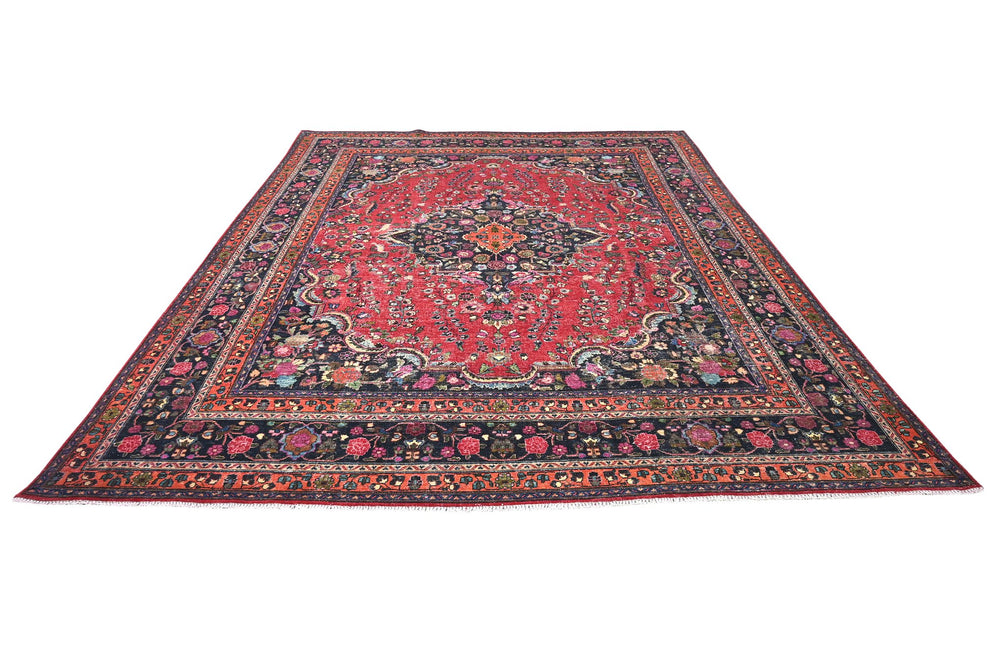 red Oversized rug 9' 10" x 13' 3"