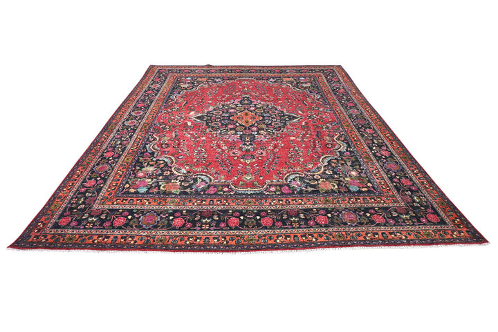 red Oversized rug 9' 10" x 13' 3"