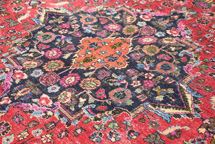 red Oversized rug 9' 10" x 13' 3"