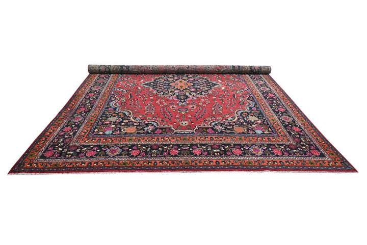 red Oversized rug 9' 10" x 13' 3"