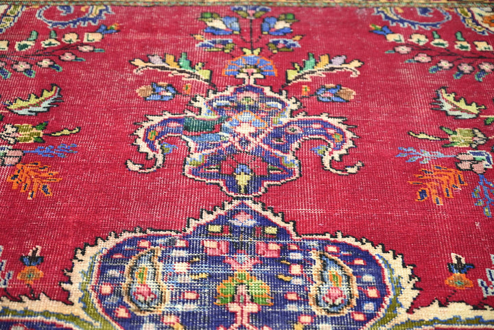 red Oversized rug 9' 4" x 11' 4"