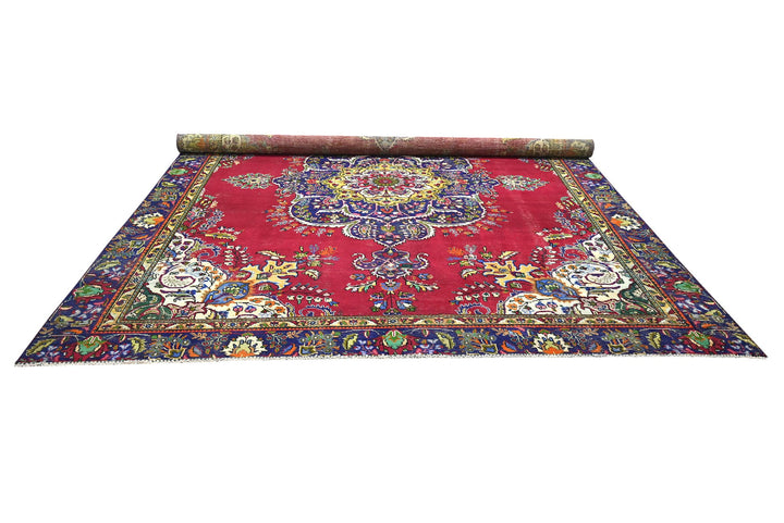 red Oversized rug 9' 4" x 11' 4"
