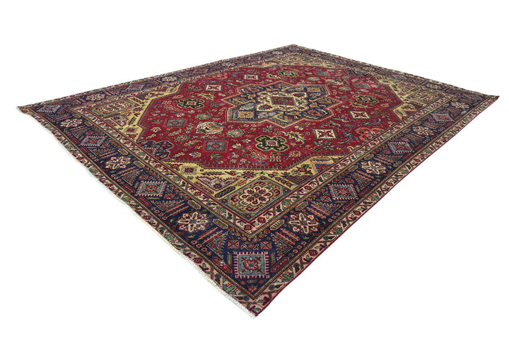 red Oversized rug 9' 8" x 12' 6"