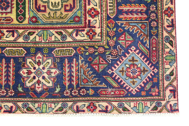 red Oversized rug 9' 8" x 12' 6"