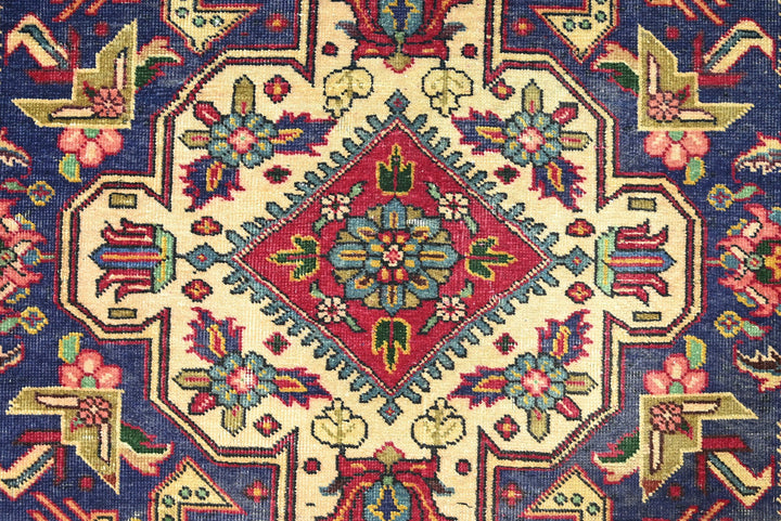 red Oversized rug 9' 8" x 12' 6"
