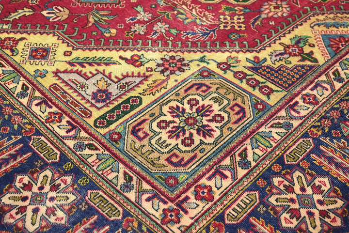 red Oversized rug 9' 8" x 12' 6"