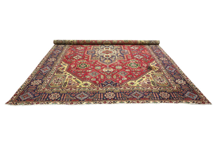 red Oversized rug 9' 8" x 12' 6"