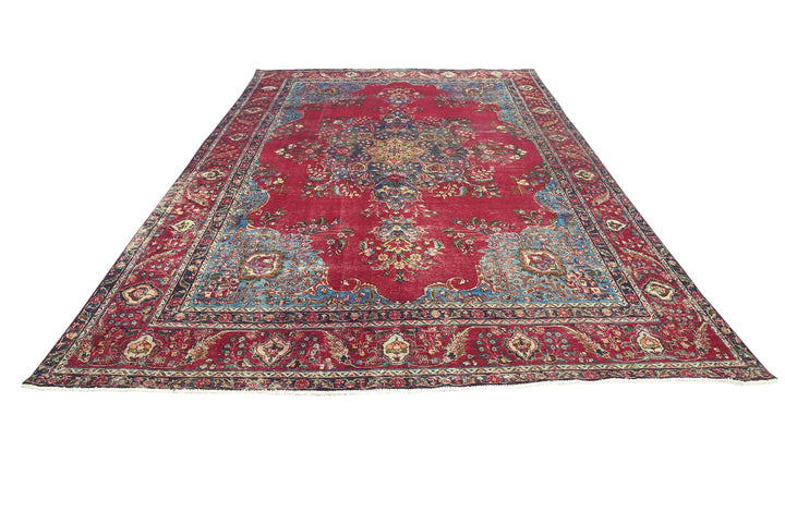 red Oversized rug 8' 10" x 13' 1"