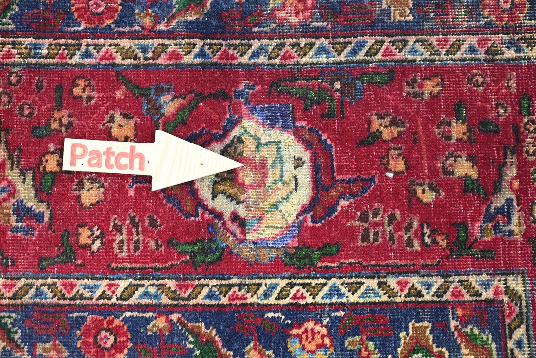 red Oversized rug 8' 10" x 13' 1"