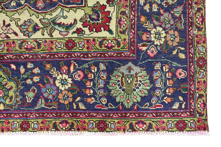 red Oversized rug 9' 11" x 12' 2"