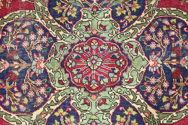 red Oversized rug 9' 11" x 12' 2"