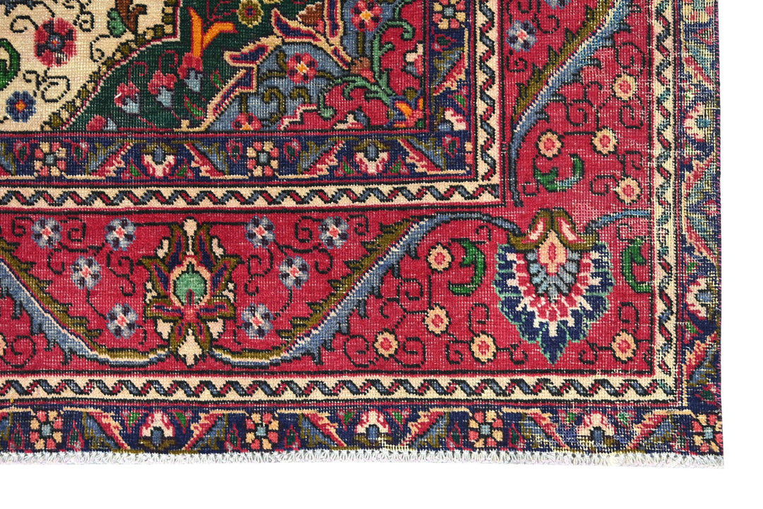 red Large rug 8' 0" x 10' 10"