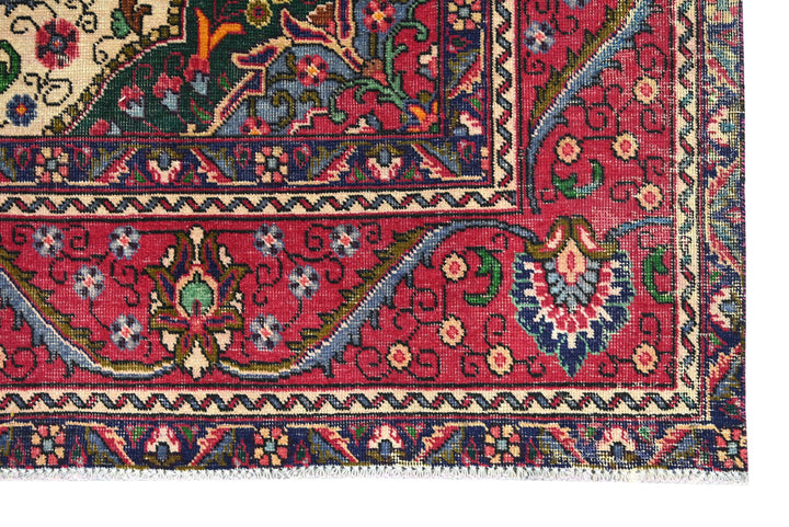 red Large rug 8' 0" x 10' 10"
