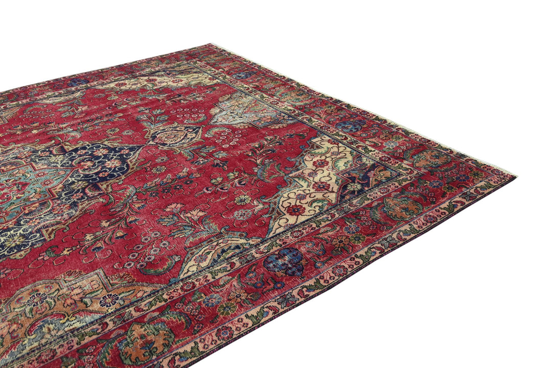red Oversized rug 9' 4" x 12' 3"