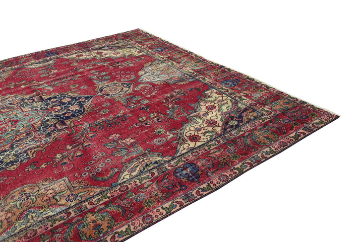 red Oversized rug 9' 4" x 12' 3"