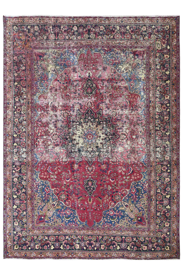 red Oversized rug 9' 0" x 12' 5"