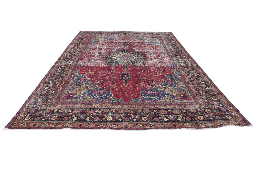 red Oversized rug 9' 0" x 12' 5"
