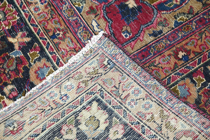 red Oversized rug 9' 0" x 12' 5"