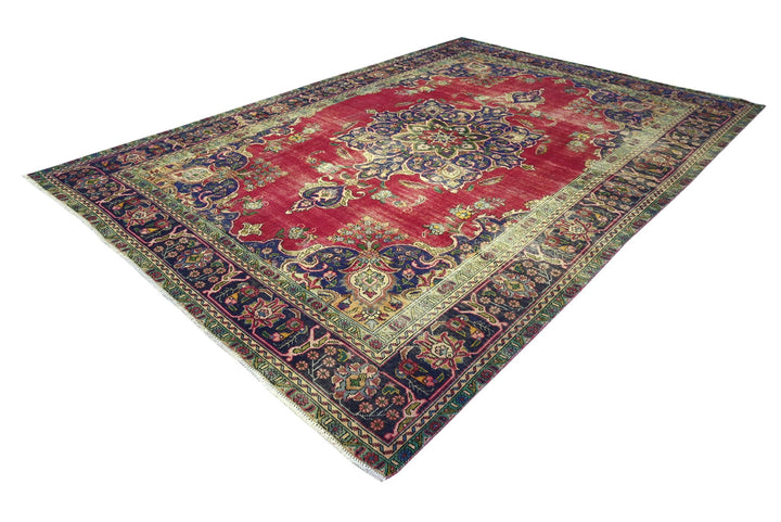 red Oversized rug 8' 4" x 11' 9"