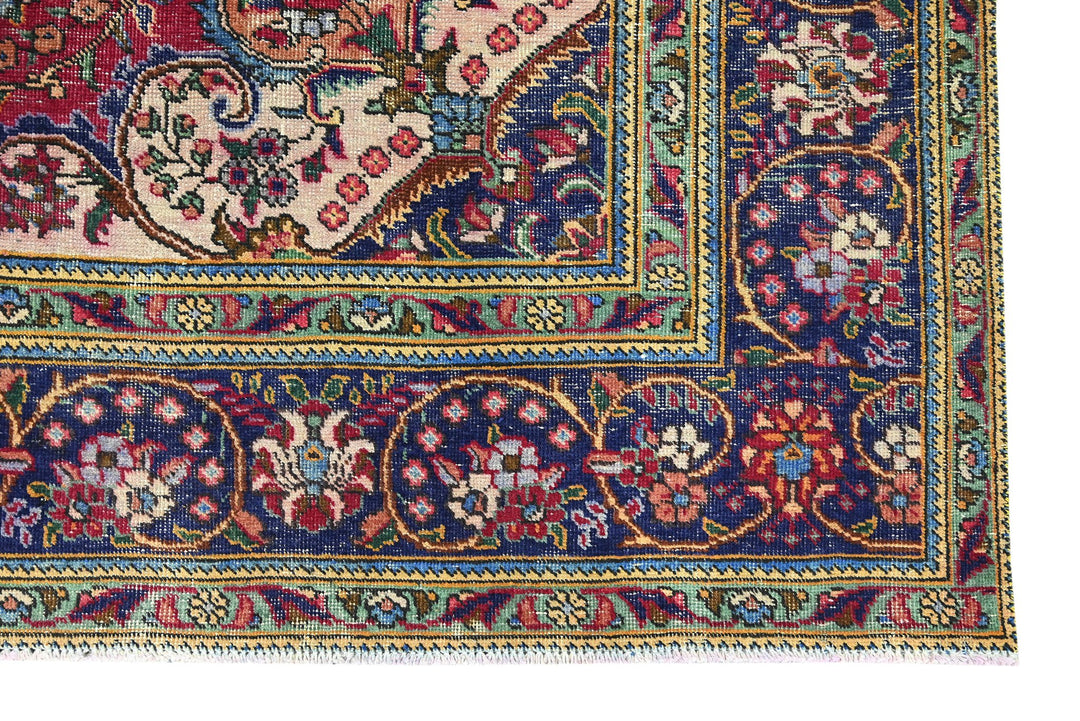 red Oversized rug 8' 2" x 11' 7"