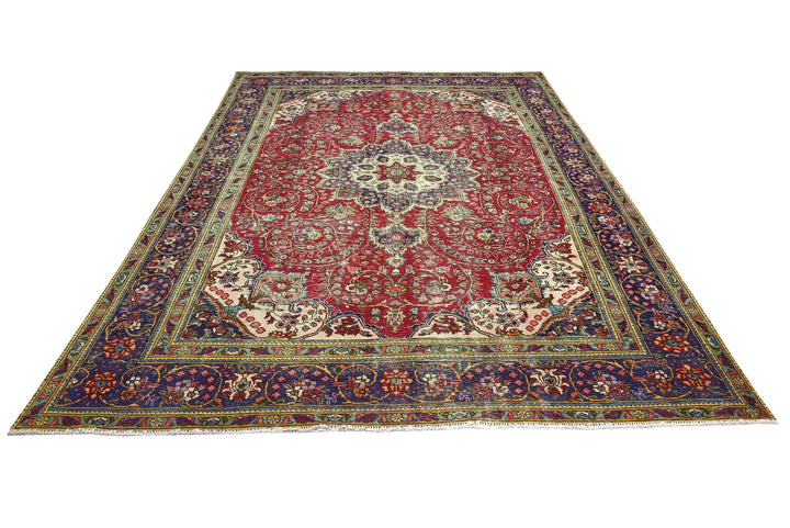 red Oversized rug 8' 2" x 11' 7"