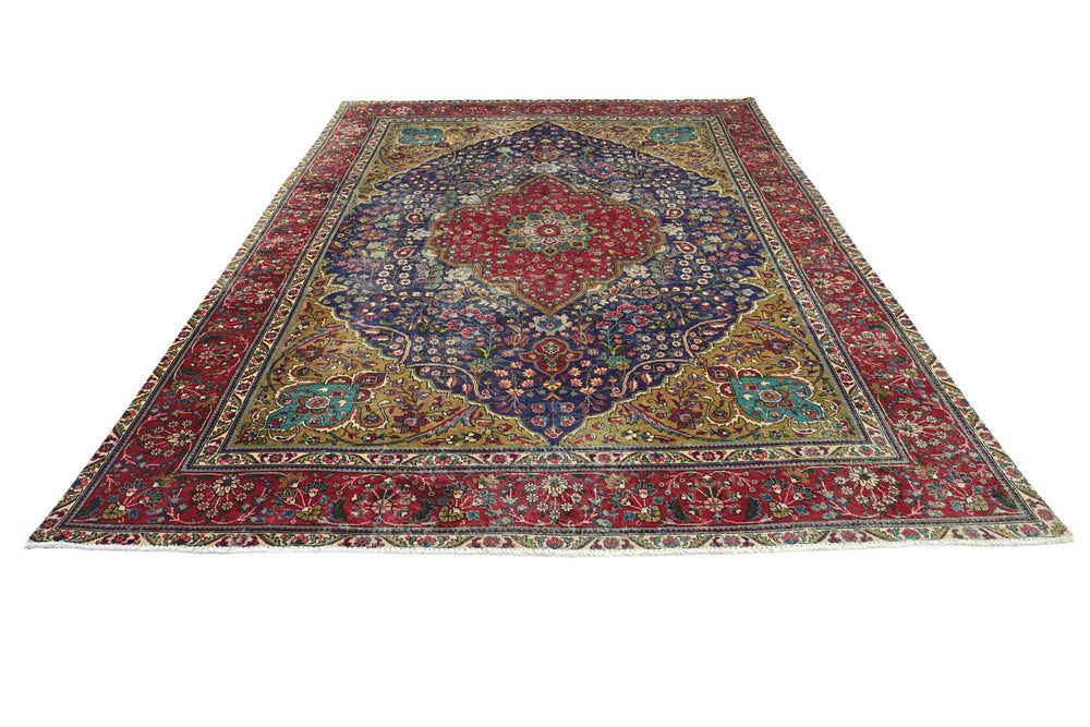 red Large rug 8' 1" x 11' 1"