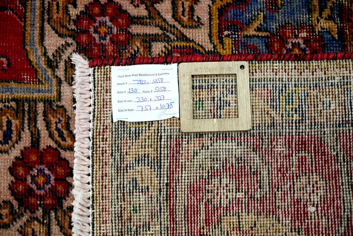 red Large rug 7' 7" x 10' 9"