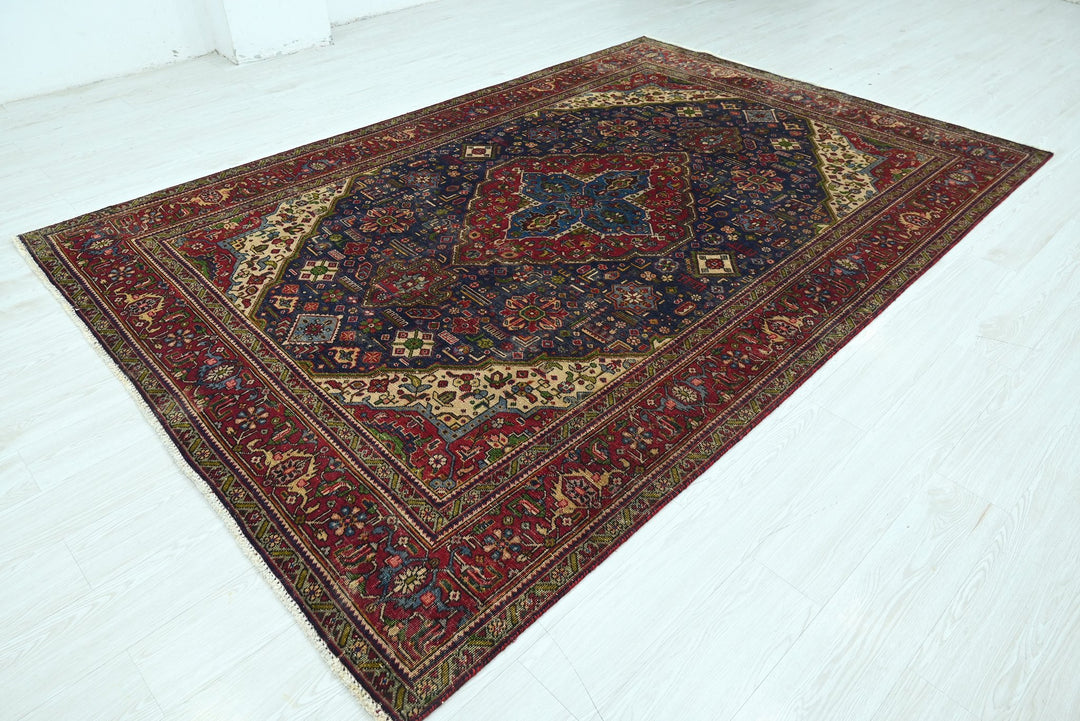 blue Large rug 6' 4" x 9' 7"