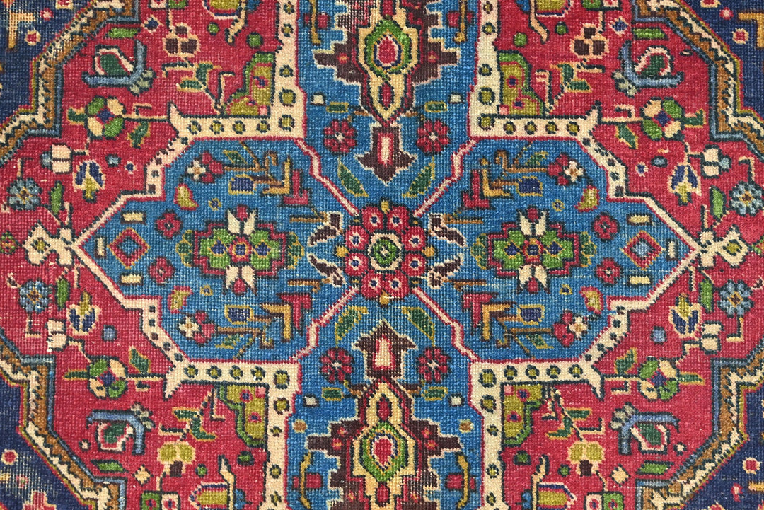 blue Large rug 6' 4" x 9' 7"