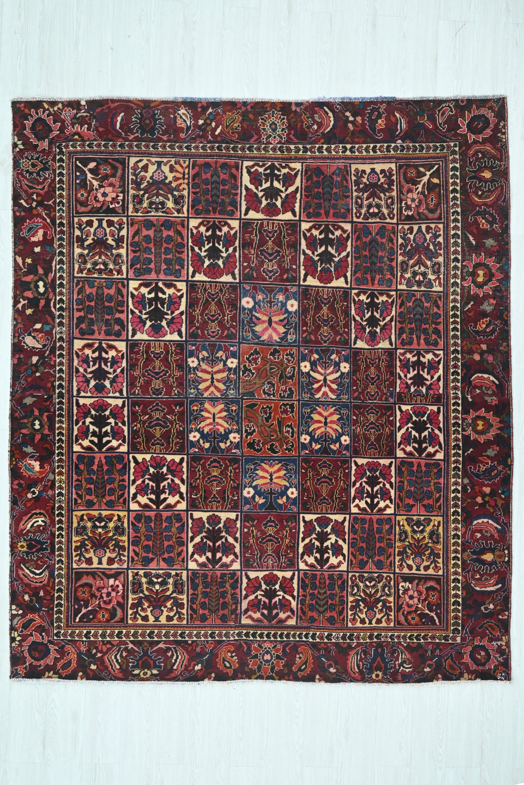 red Large rug 6' 11" x 8' 0"