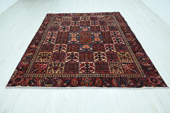 red Large rug 6' 11" x 8' 0"