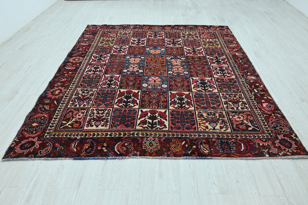 red Large rug 6' 11" x 8' 0"