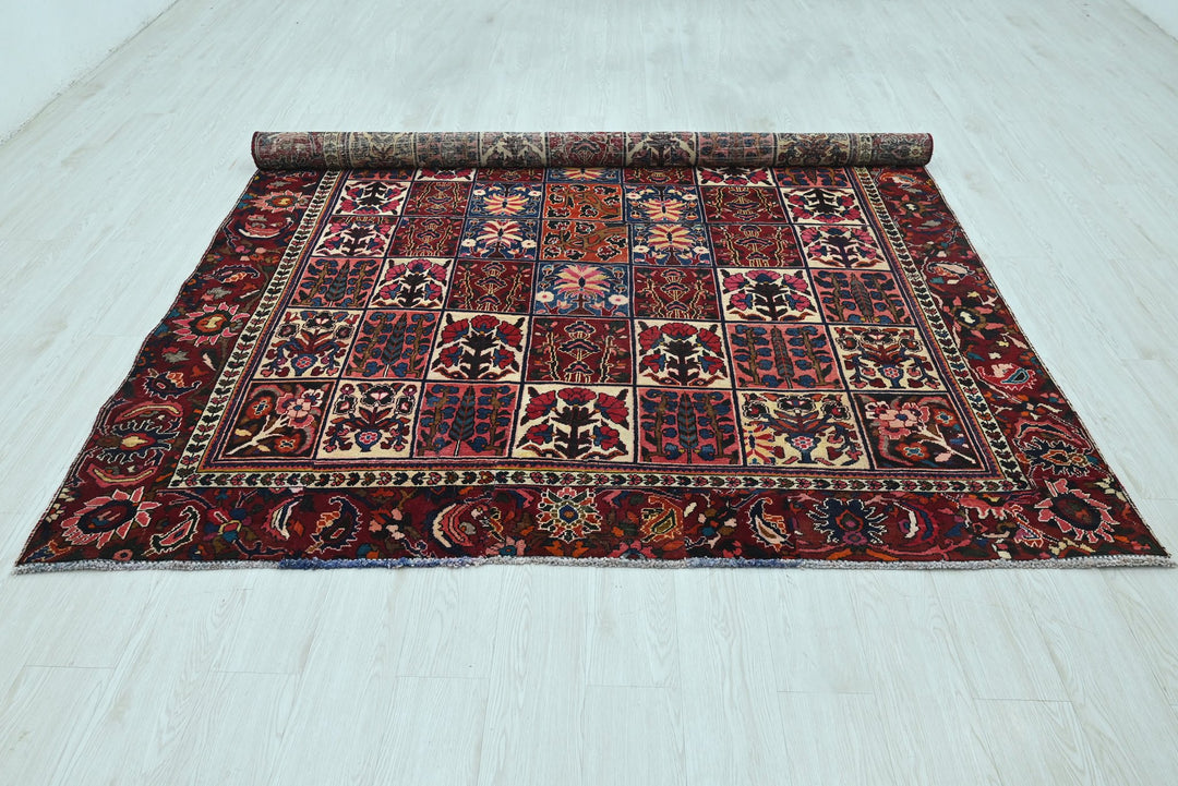 red Large rug 6' 11" x 8' 0"