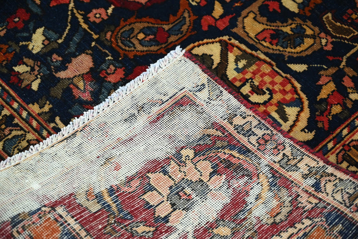 red Oversized rug 6' 8" x 11' 7"