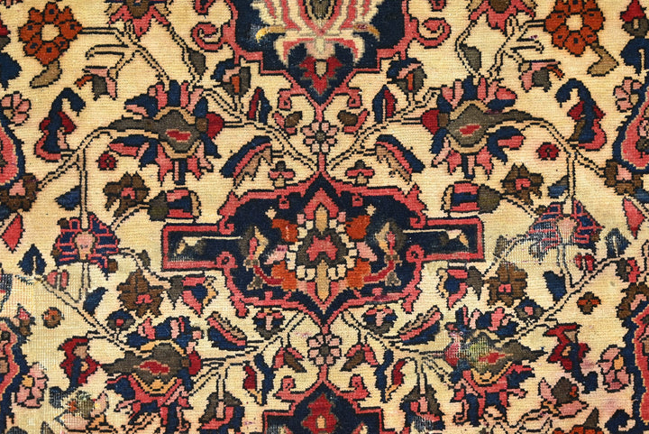 red Oversized rug 6' 8" x 11' 7"