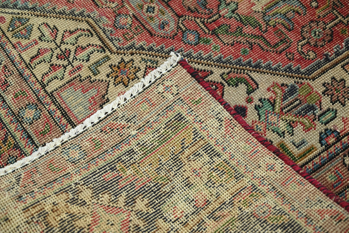 Medium rug 6' 4" x 9' 3"